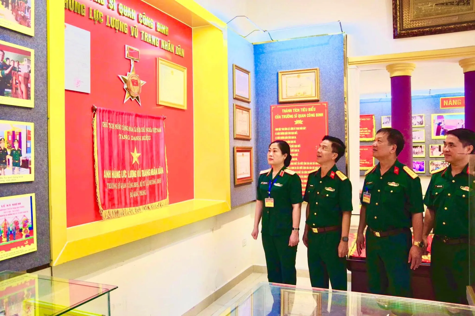 Phòng Truyền thống Nhà trường